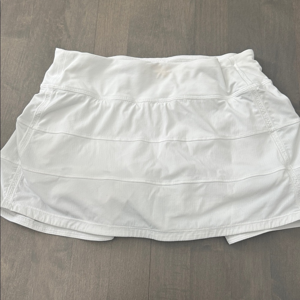 Lululemon pace rival mid rise skirt white - size 6